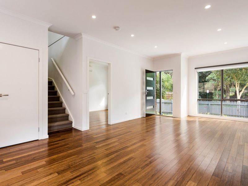 1/16 South Parade, Blackburn VIC 3130