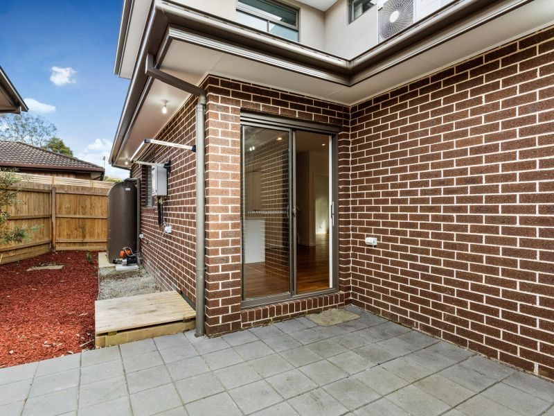 1/16 South Parade, Blackburn VIC 3130