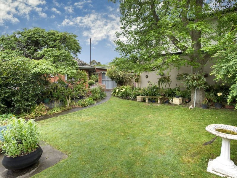 6 Goddard Court, Mont Albert North VIC 3129