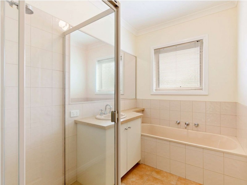 1/34 Ashted Road, Box Hill VIC 3128