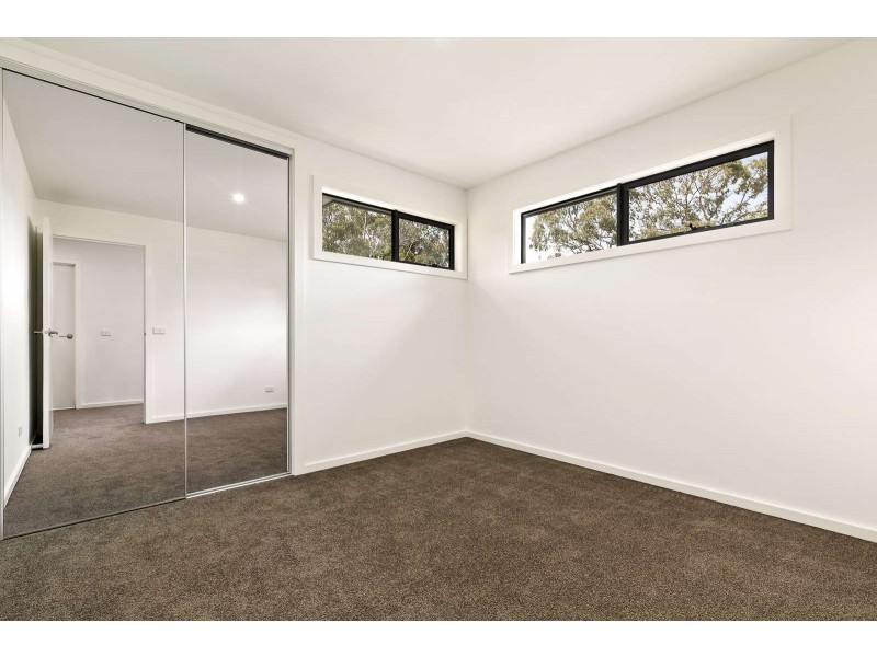 2/28 Heatherdale Road, Mitcham VIC 3132