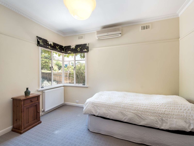 137 Woodhouse Grove, Box Hill North VIC 3129