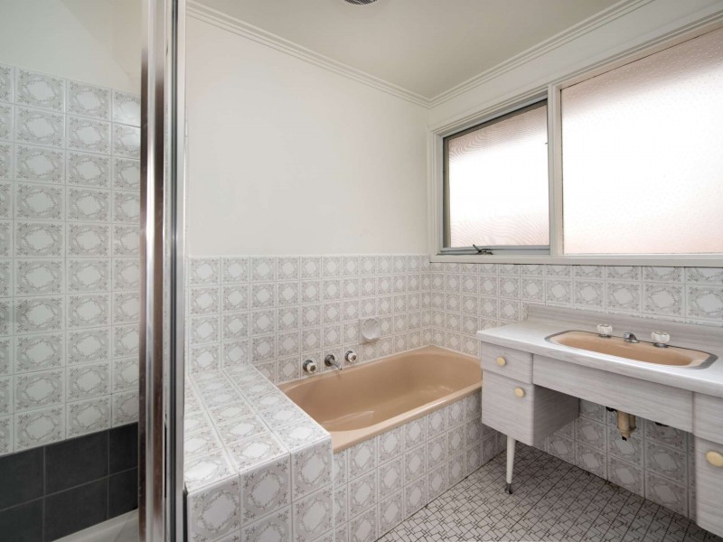 1/130 Windsor Crescent, Surrey Hills VIC 3127