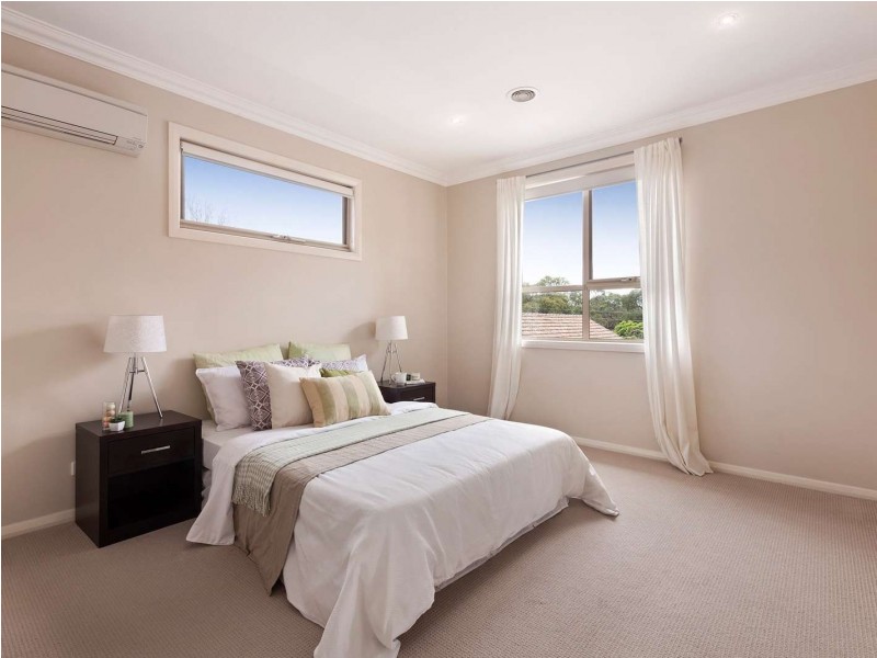 2 McGowans Lane, Burwood VIC 3125