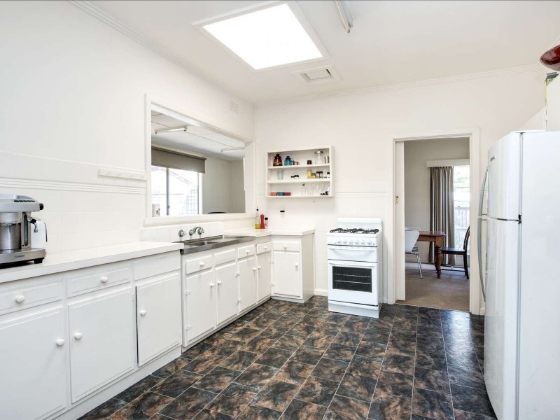 22 Woodhouse Grove, Box Hill North VIC 3129