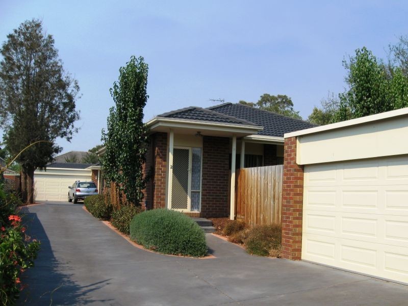 2/11 Mitchell Road, Mont Albert North VIC 3129