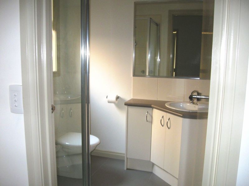 2/11 Mitchell Road, Mont Albert North VIC 3129