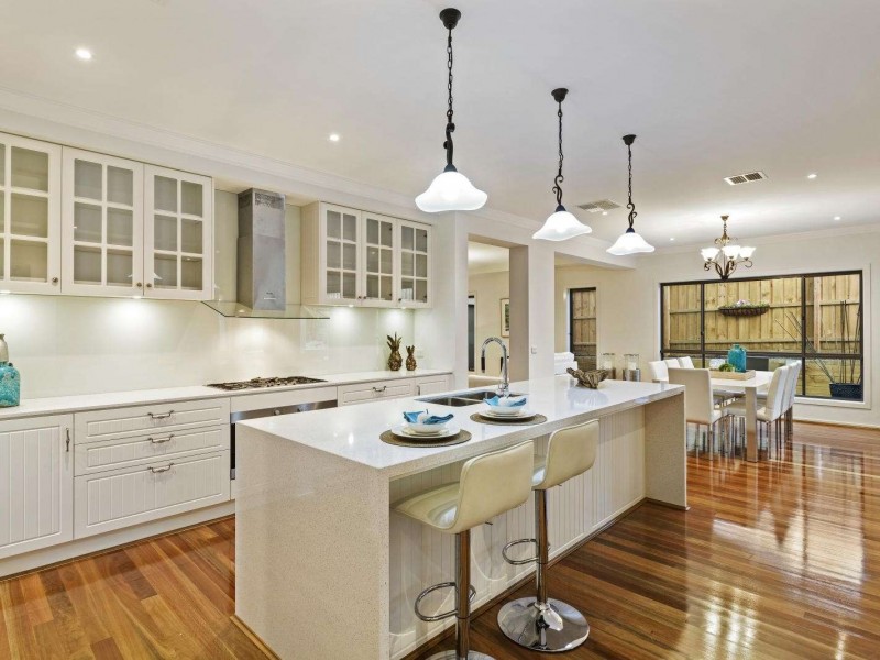 35 Cherry Orchard Rise, Box Hill North VIC 3129