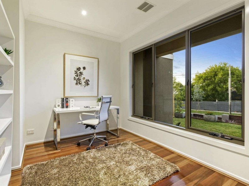 35 Cherry Orchard Rise, Box Hill North VIC 3129