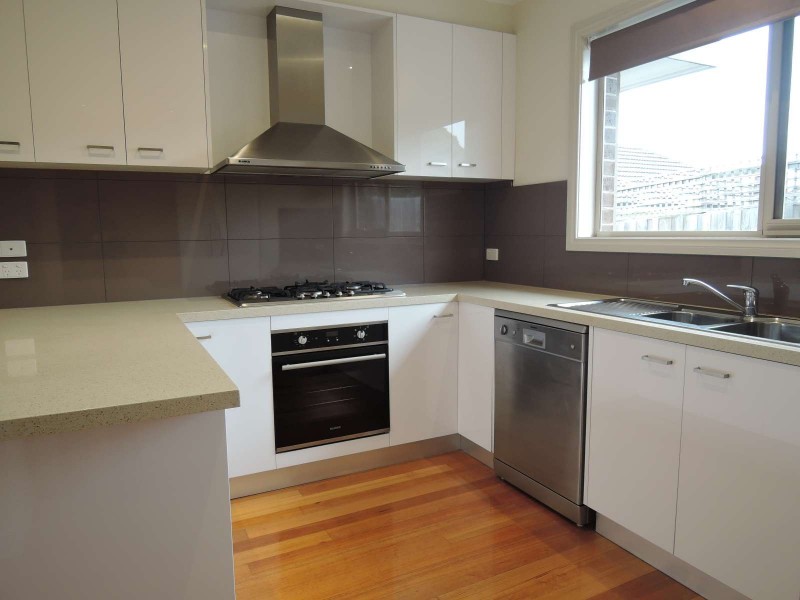 2/17 Johnston Street, Burwood VIC 3125