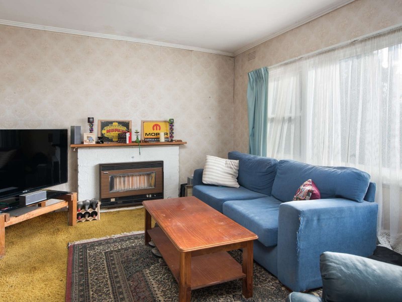 9 Neville Street, Ringwood VIC 3134