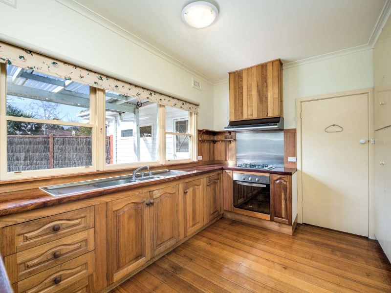 35 Aberdeen Road, Blackburn South VIC 3130