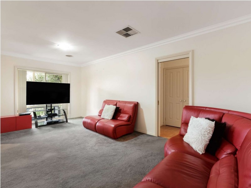 30 Mountain View Road, Nunawading VIC 3131