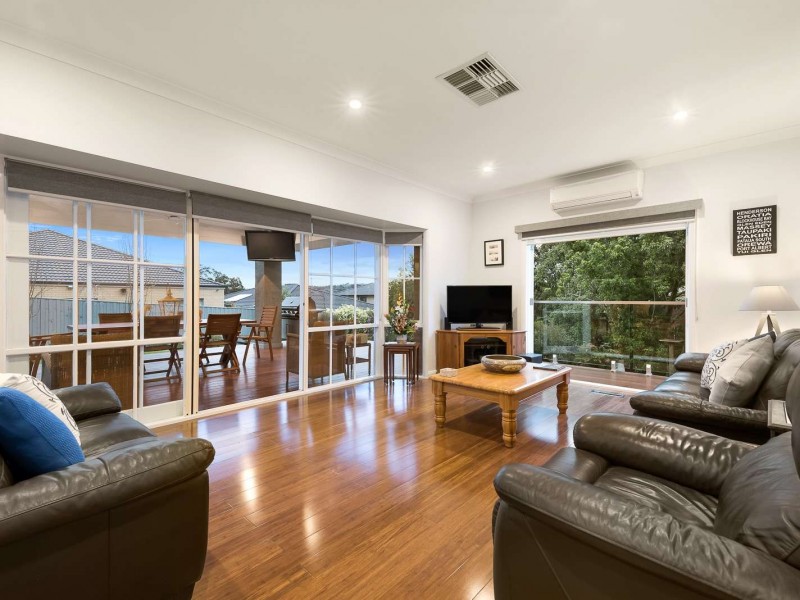 32 Carroll Avenue, Croydon VIC 3136