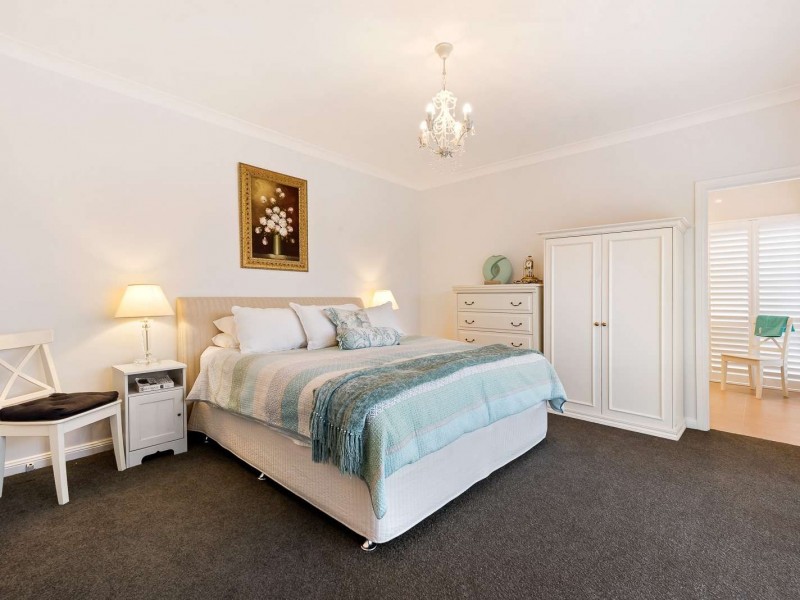 32 Carroll Avenue, Croydon VIC 3136