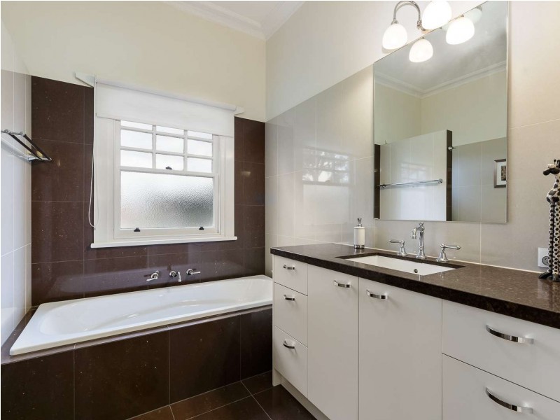 9 Combarton Street, Box Hill VIC 3128