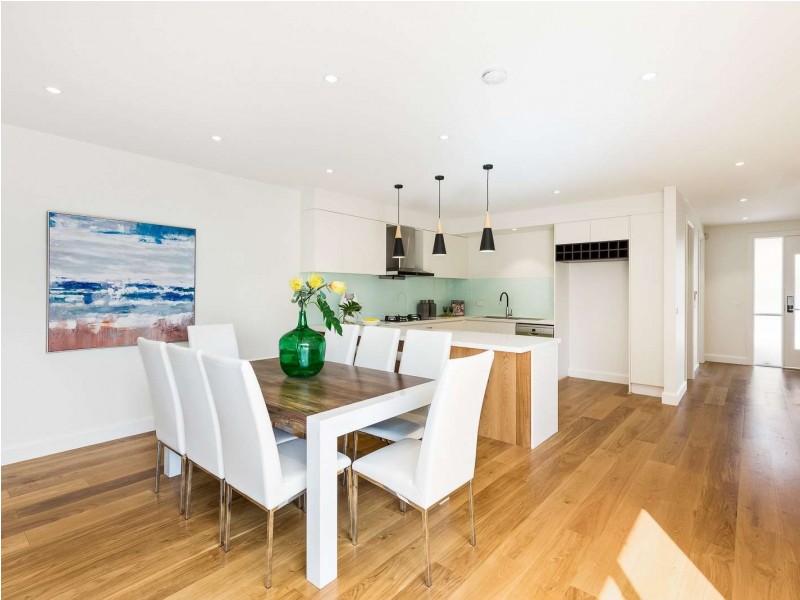 2/10 Donald Street, Blackburn South VIC 3130