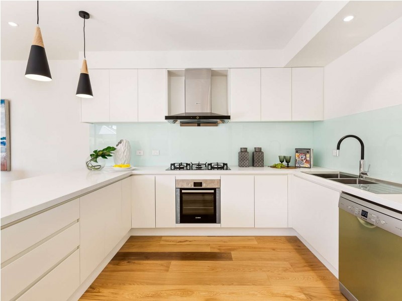 2/10 Donald Street, Blackburn South VIC 3130