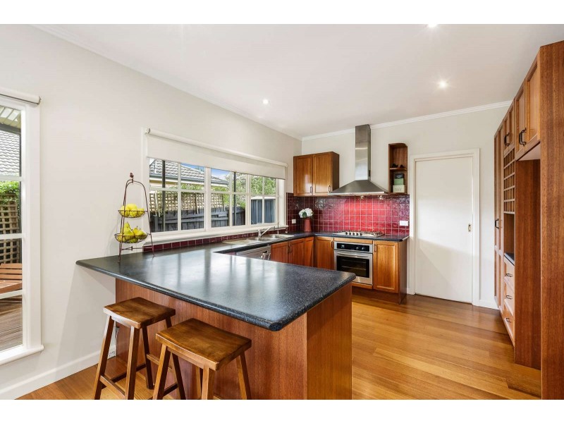6 Leach Avenue, Box Hill North VIC 3129
