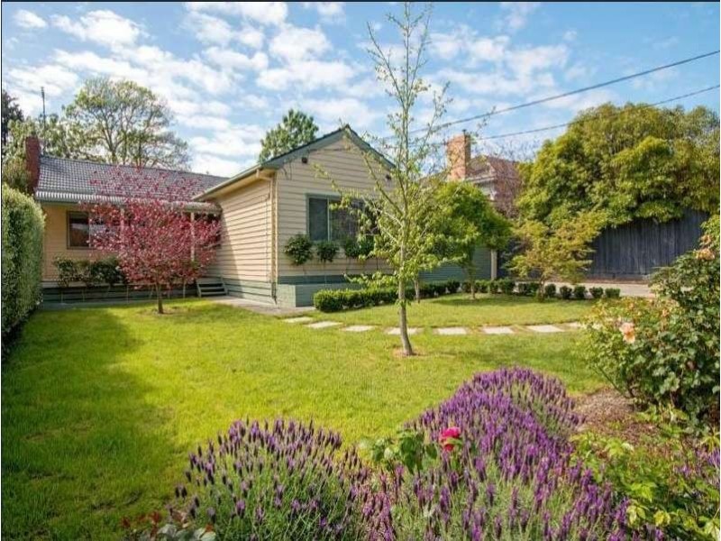 10 Lawford Street, Box Hill North VIC 3129