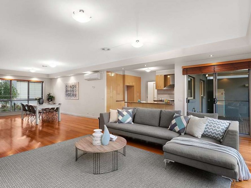 2/60 Sweyn Street, Balwyn North VIC 3104