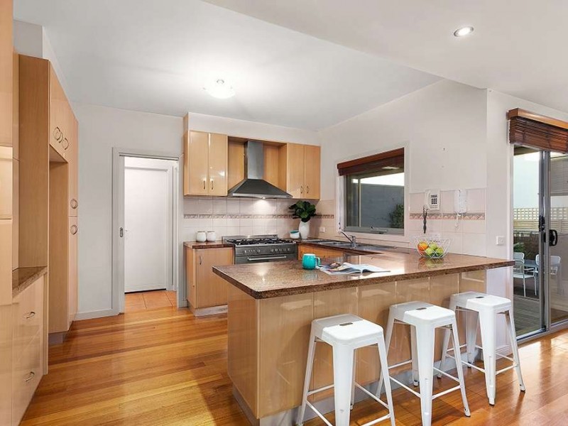 2/60 Sweyn Street, Balwyn North VIC 3104