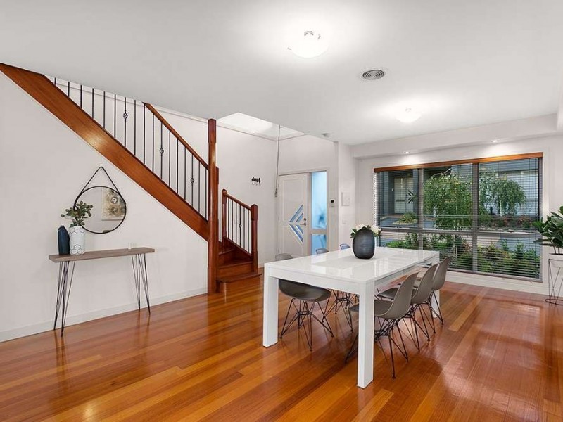 2/60 Sweyn Street, Balwyn North VIC 3104