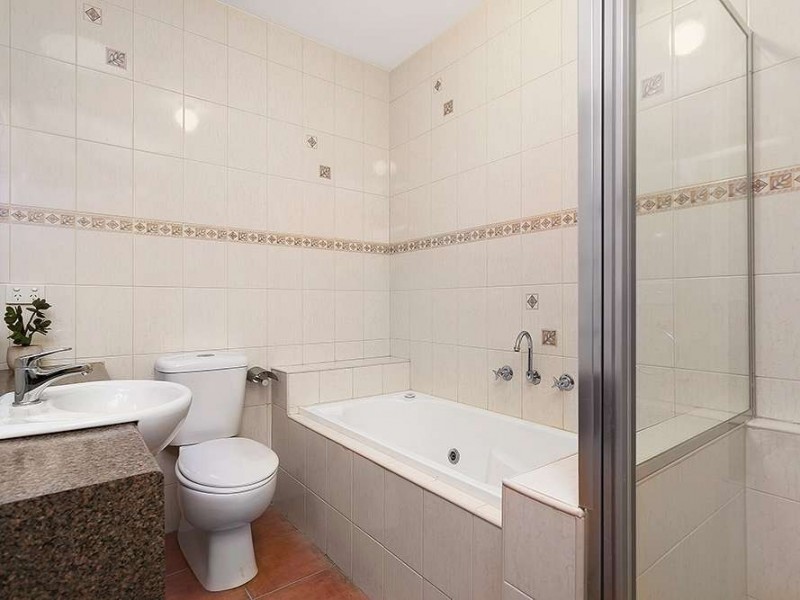 2/60 Sweyn Street, Balwyn North VIC 3104