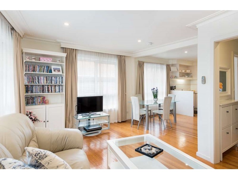 2/23 Clyde Street, Surrey Hills VIC 3127