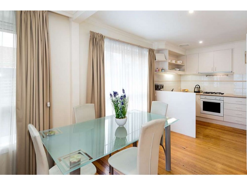 2/23 Clyde Street, Surrey Hills VIC 3127