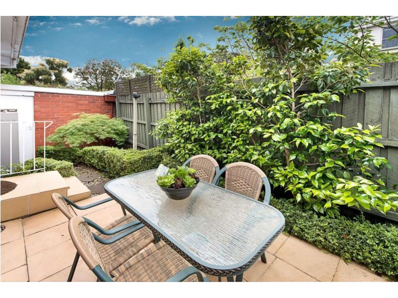 2/23 Clyde Street, Surrey Hills VIC 3127