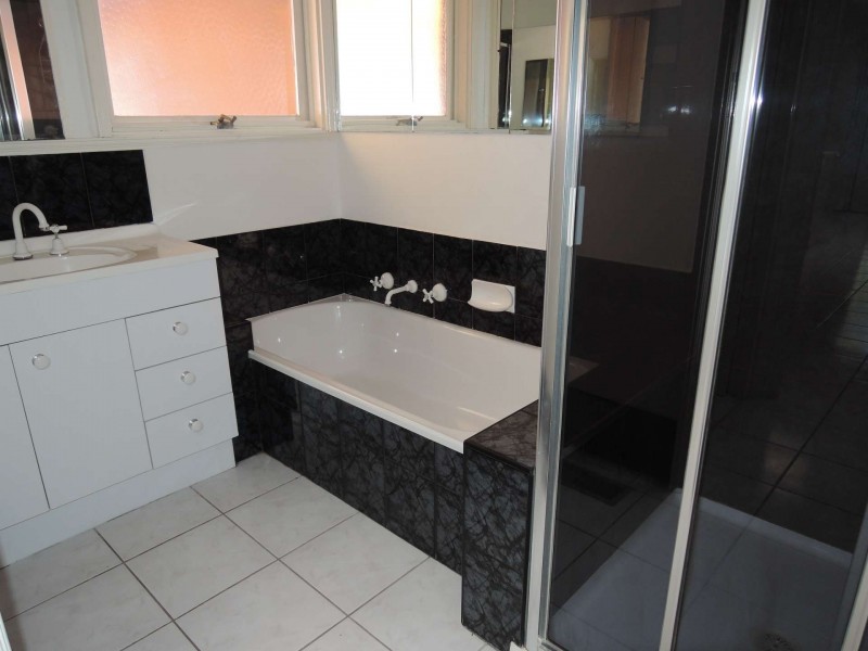 3 Banool Quadrant, Doncaster East VIC 3109