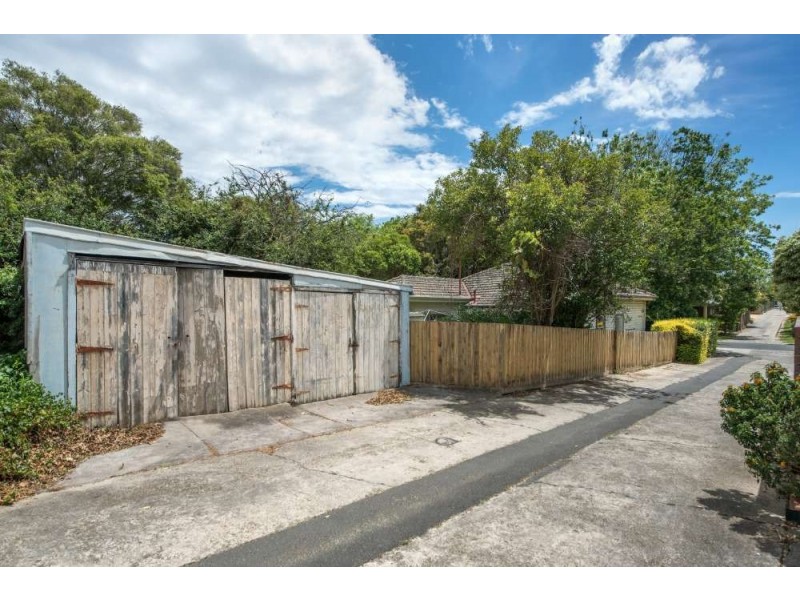 15 Kintore Crescent, Box Hill VIC 3128