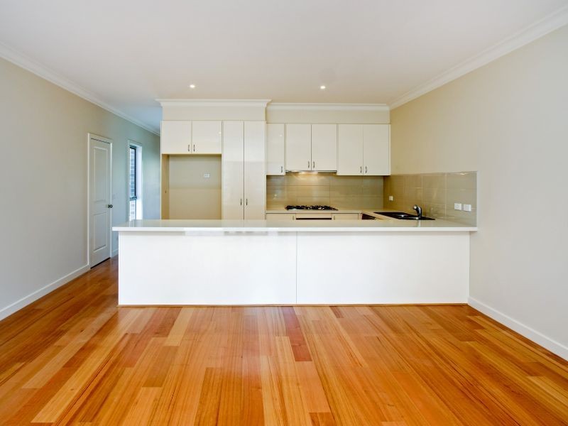 2/17 Sunhill Avenue, Burwood VIC 3125