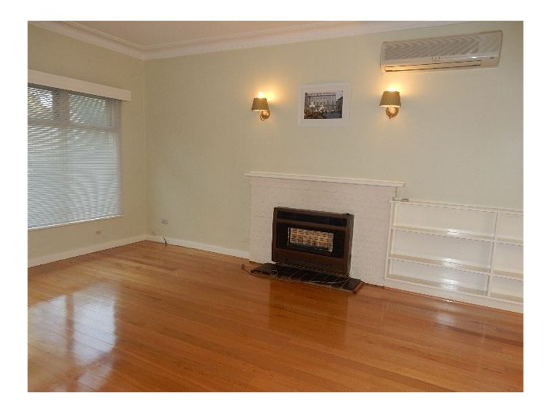 6 Heathfield Rise, Box Hill North VIC 3129