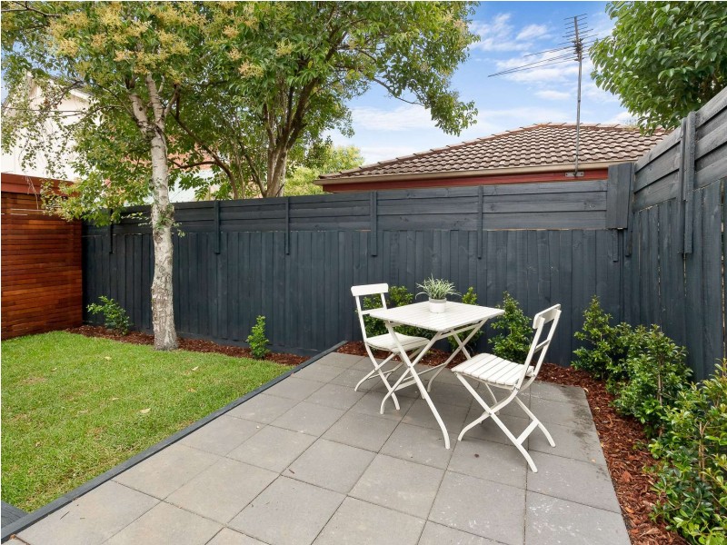 1/1 Cherryhinton Street, Box Hill VIC 3128