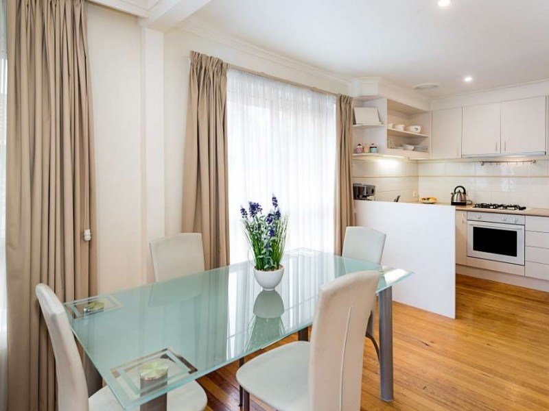 2/23 Clyde Street, Surrey Hills VIC 3127