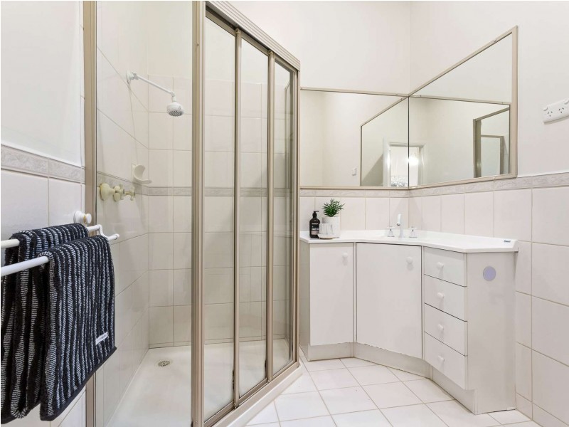 1/9 Boronia Street, Surrey Hills VIC 3127