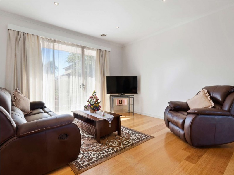 1/7 Newbigin Street, Burwood VIC 3125