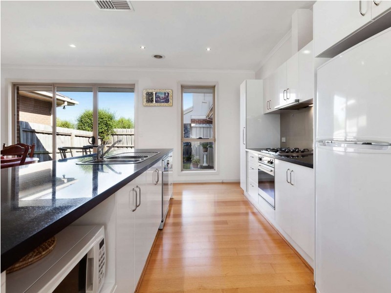 1/7 Newbigin Street, Burwood VIC 3125