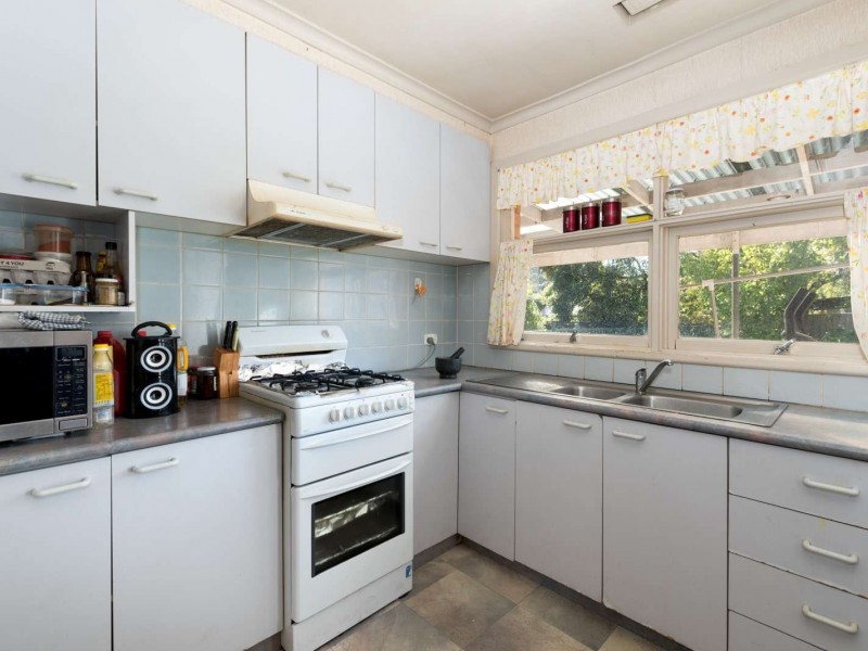 17 Bennett Avenue, Mount Waverley VIC 3149