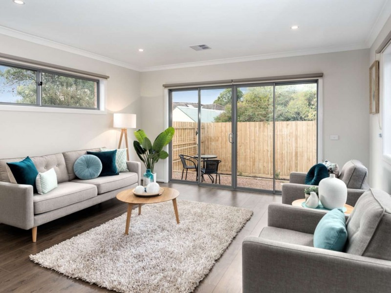 33 Charlton Street, Blackburn North VIC 3130