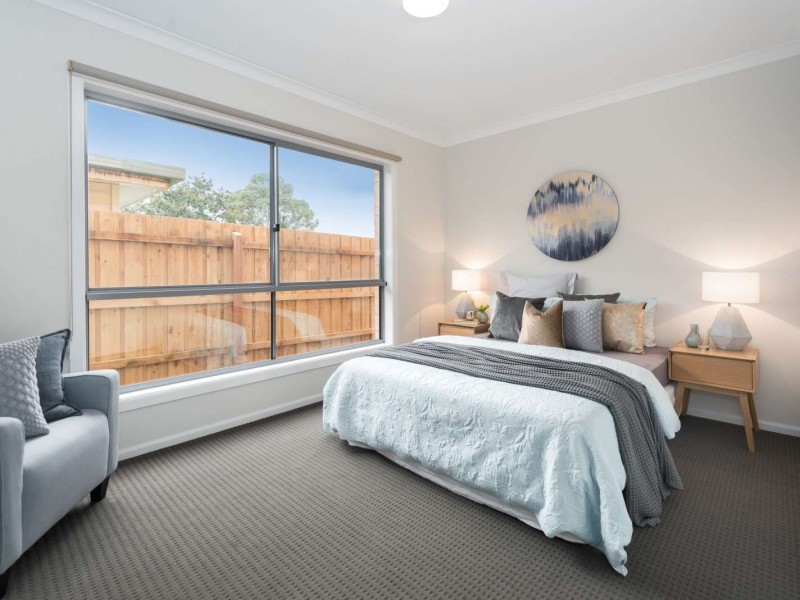 33 Charlton Street, Blackburn North VIC 3130