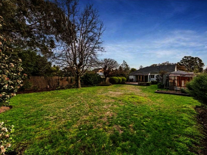 14 Olympiad Crescent, Box Hill North VIC 3129