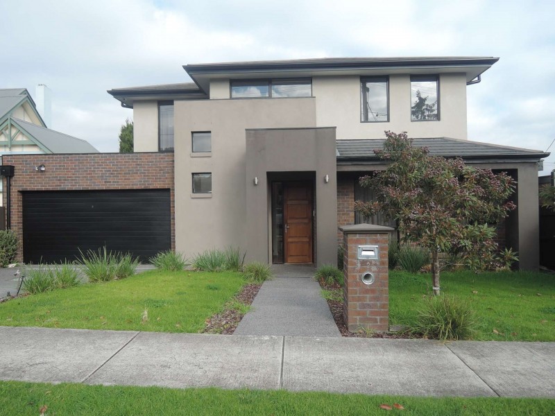 2 Stanley Grove, Blackburn VIC 3130