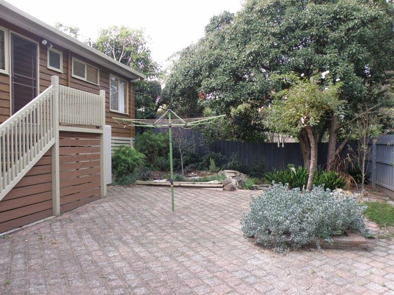 2/33 Roberts Avenue, Box Hill South VIC 3128