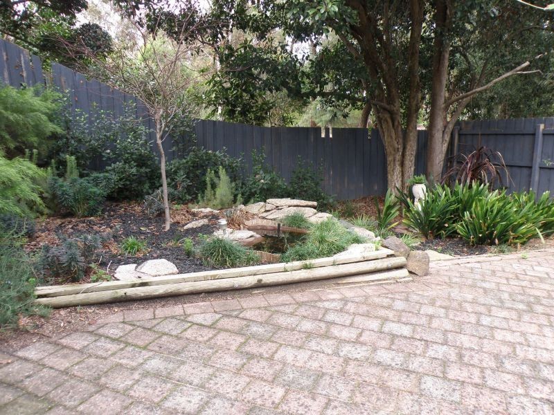 2/33 Roberts Avenue, Box Hill South VIC 3128