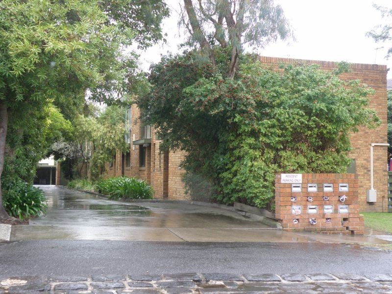 2/30 Ashted Road, Box Hill VIC 3128