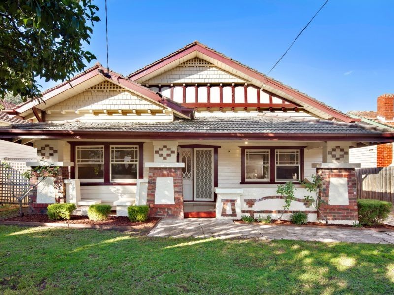 10 Hannaslea Street, Box Hill VIC 3128