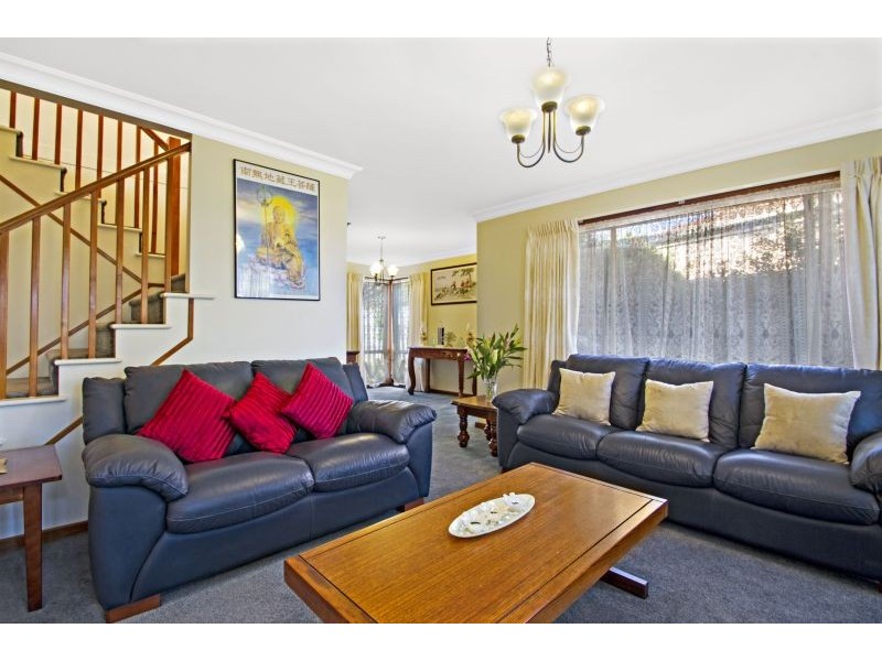 30 Lodge Crescent, Berwick VIC 3806